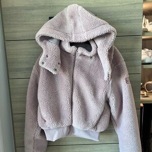 Alo Foxy Sherpa Jacket in Baby Pink